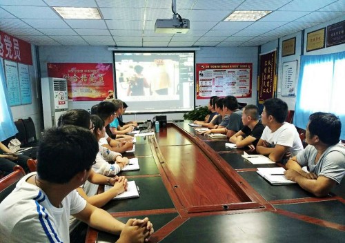 一次特殊的“感恩 孝老”主題教育活動