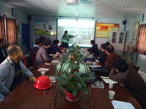 省煤監局等單位對礦建二公司冶坪項目部進行 聯合安全大檢查