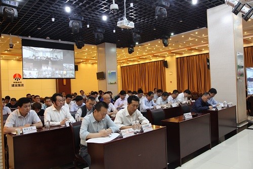 建設(shè)集團(tuán)召開5月份安全生產(chǎn)例會(huì)