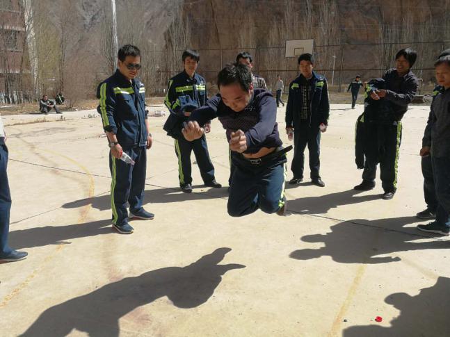 機電安裝公司酒鋼項目部業余生活“火起來”