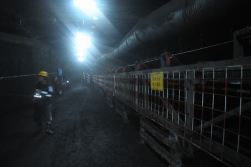 陜煤建設掘進公司：紅柳林項目部44201外撤架巷超前完成掘支任務