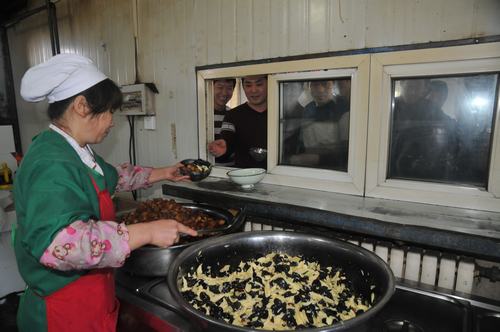 陜煤建設(shè)掘進公司：建“鐵軍”不忘職工冷暖