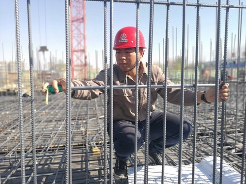 相濡以沫牽手共行，業(yè)績(jī)突出同臺(tái)受獎(jiǎng)