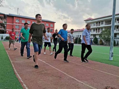 陜煤建設礦建二公司車村項目部健步走活動點燃職工健身熱情