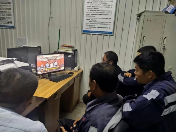 陜煤建設集團洗選煤運營公司安裝第五項目部黨支部：加強理論基礎，提高思想認識