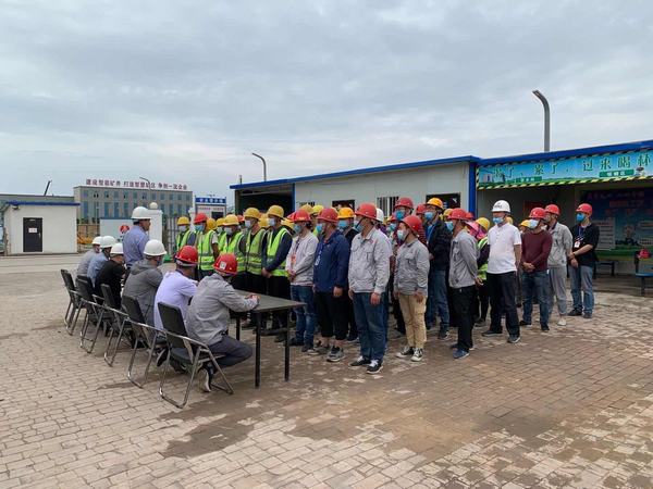 陜煤建設澄合分公司線上線下聯(lián)動開展“安全生產(chǎn)宣傳咨詢?nèi)铡被顒?></div>
                                <div   id=