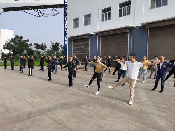 陜煤建設洗選煤運營公司澄合山陽運營項目部喊你來做廣播體操啦！