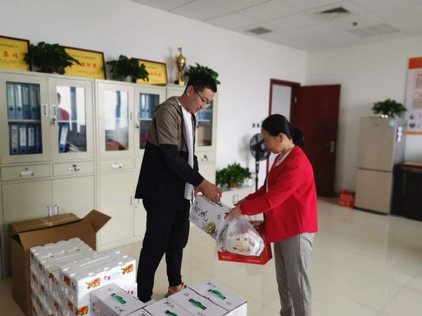 陜煤建設(shè)天工公司中秋、國慶溫情慰問   鼓干勁