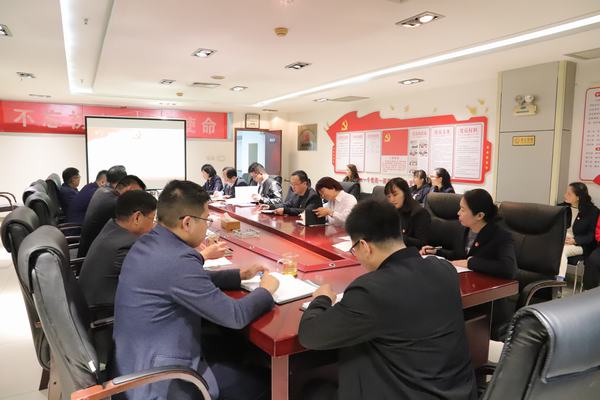 陜煤建設(shè)礦建二公司組織專題會議學(xué)習(xí)傳達(dá)黨的十九屆五中全會精神