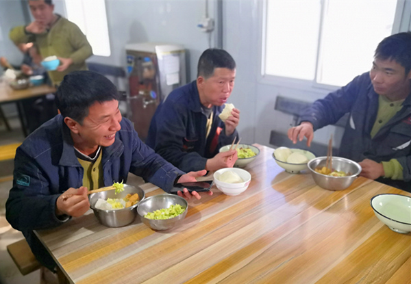 陜煤建設礦建三公司：關注“兩堂一舍”，為職工創建溫馨家園