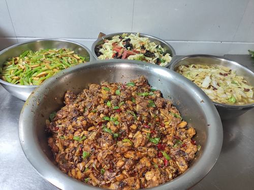 陜煤建設銅煤公司：高品質飯菜讓職工食堂“火起來”