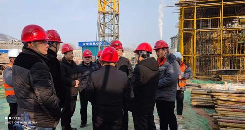 陜煤建設(shè)銅煤公司承建的金延安-西北三角區(qū)保育院劇場工程高支模方案專家論證順利通過