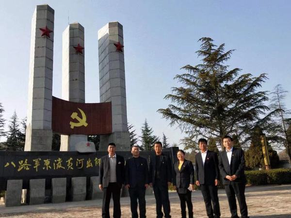 陜煤建設(shè)韓城分公司土建九項(xiàng)目部開(kāi)展“宣講黨的十九屆五中全會(huì) 傳承東渡精神”主題黨日活動(dòng)