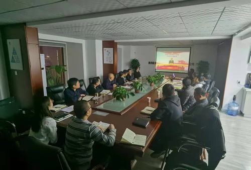 追憶崢嶸黨史，學(xué)習(xí)紅色精神