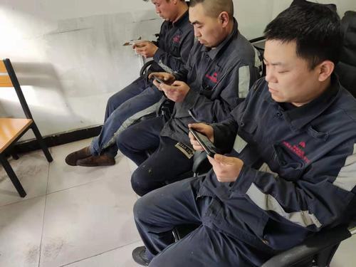 陜煤建設洗選煤運營公司檸條塔運營項目部開展《職業病防治法》宣傳周活動