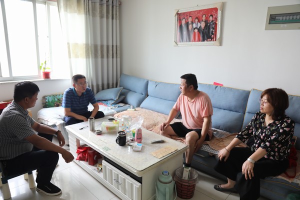 陜煤建設(shè)韓城分公司“七一”前夕走訪慰問(wèn)困難黨員