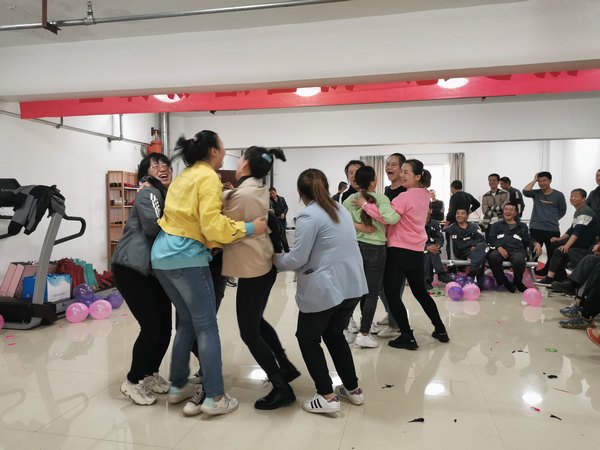 陜煤建設(shè)洗選煤運(yùn)營公司澄合山陽項目部舉辦“慶十一”職工趣味文體活動