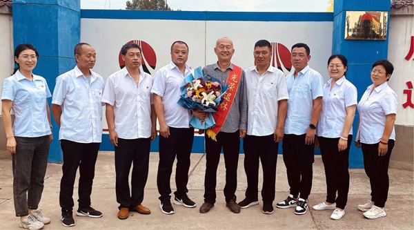 陜煤建設澄合分公司物資設備管理部：全員暖心送戰友 陽關山水再一程