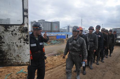 陜煤建設煤礦運營服務分公司：日進尺破50米！掘進鐵軍回歸