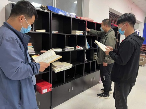 陜煤建設路橋分公司組織開展“世界讀書日”主題讀書活動