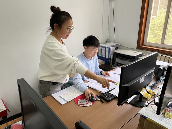 陜煤建設銅煤公司：“以師帶徒”做好傳幫帶