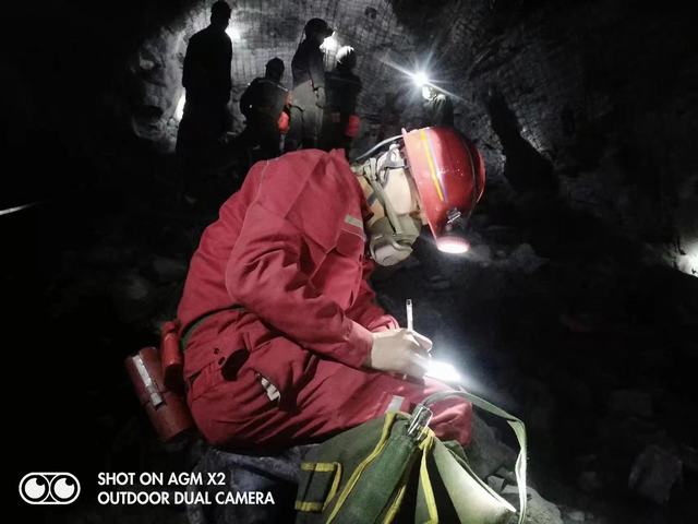 贊勞動(dòng)美，致敬煤礦工作者