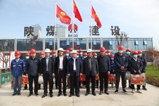 寧興剛“五一”期間督導(dǎo)推進(jìn)重點(diǎn)項(xiàng)目并慰問(wèn)一線(xiàn)干部員工