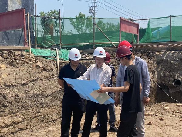 陜煤建設(shè)渭南分公司第五項(xiàng)目部承建的河北龐源文安工程裝備智能制造、再制造項(xiàng)目綜合樓順利通過(guò)基坑驗(yàn)收