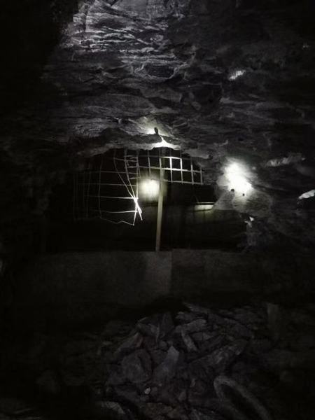 陜煤建設礦建二公司王峰項目部大型設備換裝硐室與南翼輔運大巷順利貫通