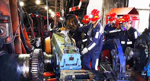 陜煤建設洗選煤運營公司：戰高溫 忙檢修 他們全力以赴