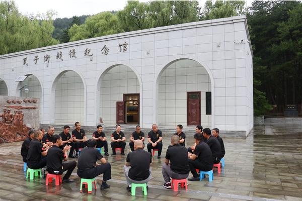 退伍不褪色 崗位競風(fēng)流