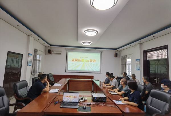 陜煤建設(shè)設(shè)備租賃中心“五個一”推動紀律教育學(xué)習(xí)宣傳月活動走深走實