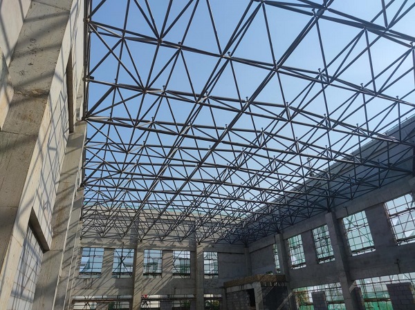 陜煤建設綠宇公司：中秋獻禮，提前完成網架吊裝