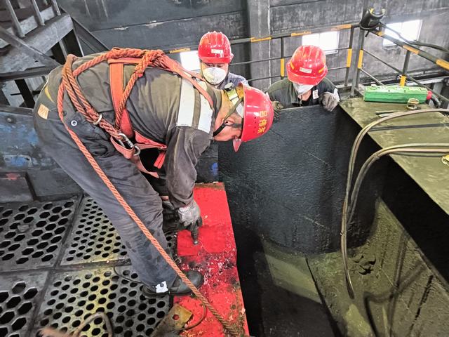 陜煤建設(shè)洗選煤運營公司澄合山陽運營項目部：鏖戰(zhàn)檢修迎國慶