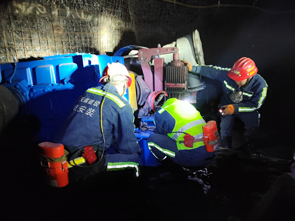 陜煤建設機電安裝公司完成沙梁礦膠運聯巷膠帶機安裝并運轉