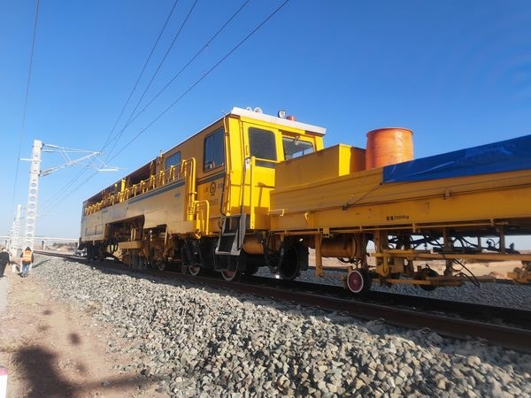 奮戰不停歇，陜煤建設路橋分公司靖神鐵路項目部完成多個節點目標任務