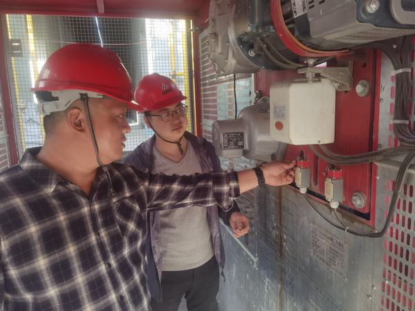 陜煤建設韓城分公司土建六項目部安全生產“齊步走”