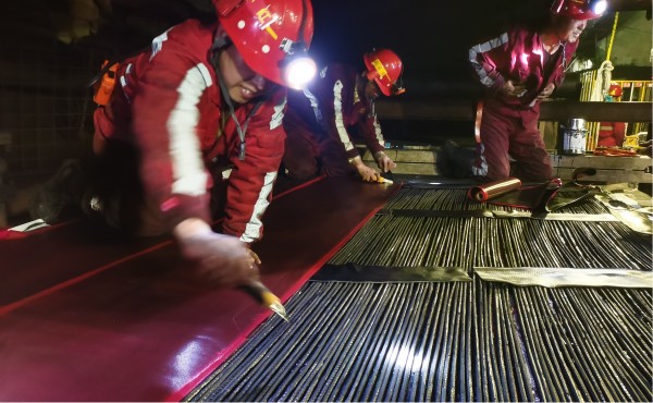 陜煤建設(shè)機(jī)電安裝公司曹家灘項目部30小時完成6項月度檢修任務(wù)