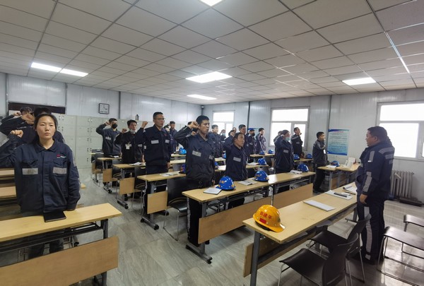 陜煤建設洗選煤運營公司紅柳林洗煤廠項目部: 立足當“夏” 提升機電管理再“加碼”