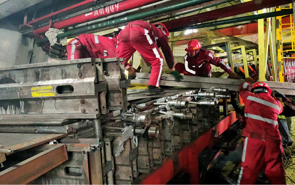 陜煤建設機電安裝公司曹家灘項目部34小時完成六項檢修任務