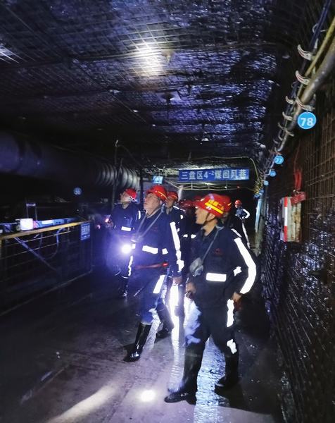 陜煤建設(shè)煤礦運營服務(wù)分公司:對標(biāo)交流促發(fā)展 分享學(xué)習(xí)萃精華