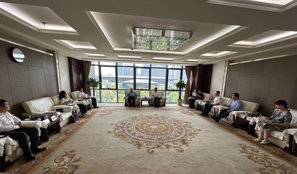 陜煤建設集團與西咸新區灃東新城管委會座談交流