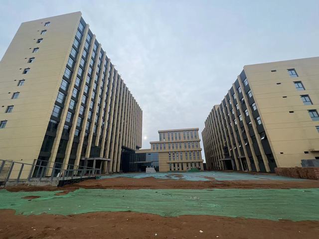 陜煤建設韓城分公司：張家峁礦業有限公司2-2煤開采配套行政福利設施項目順利通過竣工驗收