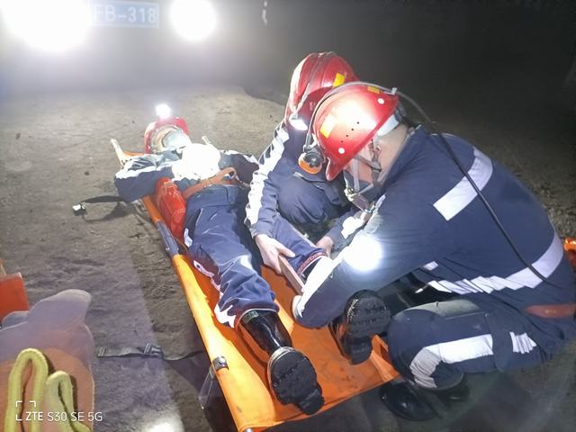 陜煤建設韓城分公司張家峁項目部抓好黃金期念好安全生產“三字經”