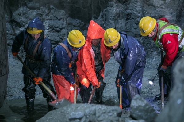 陜煤建設礦建三公司：鉚足干勁，進尺逆勢上揚！