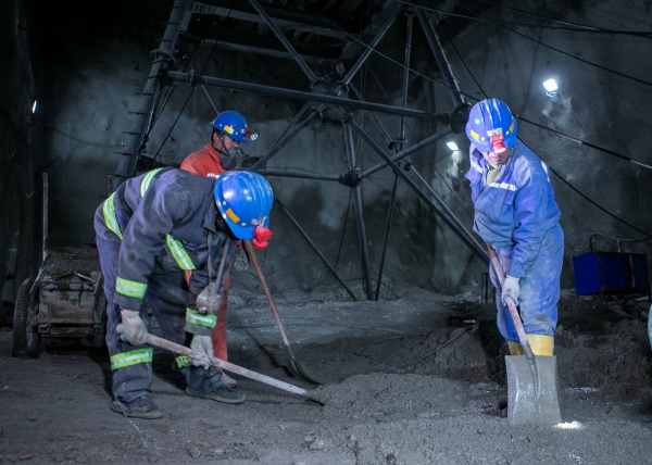 陜煤建設礦建三公司：“菜單式”交接班，讓安全管理“無縫銜接”