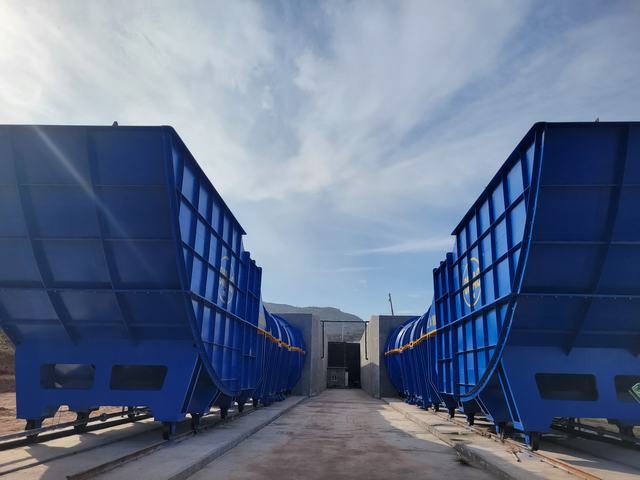 陜煤建設(shè)韓城分公司土建十三項(xiàng)目部承建的通風(fēng)機(jī)風(fēng)道及基礎(chǔ)、通風(fēng)機(jī)配電室工程順利通過竣工驗(yàn)收