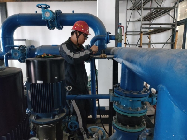 陜煤建設(shè)機(jī)電安裝公司提前5天完成換熱站設(shè)備安裝工程