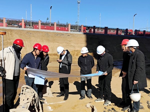 陜煤建設渭南分公司承建的小保當選煤廠技術改造建設項目2號原煤倉樁基工程順利通過基坑驗收