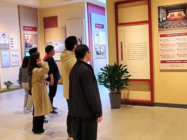 陜煤建設澄合分公司第七項目部開展“廉潔之光——照亮前行之路”廉政教育活動